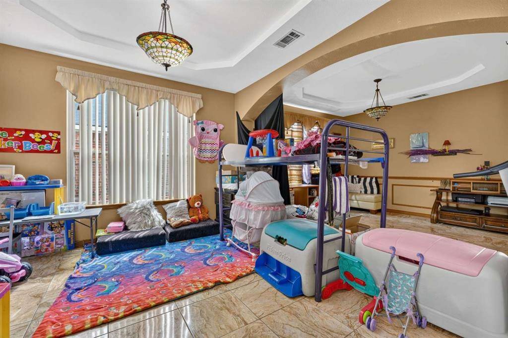 1411 Chateau Lane, Mansfield, TX 76063