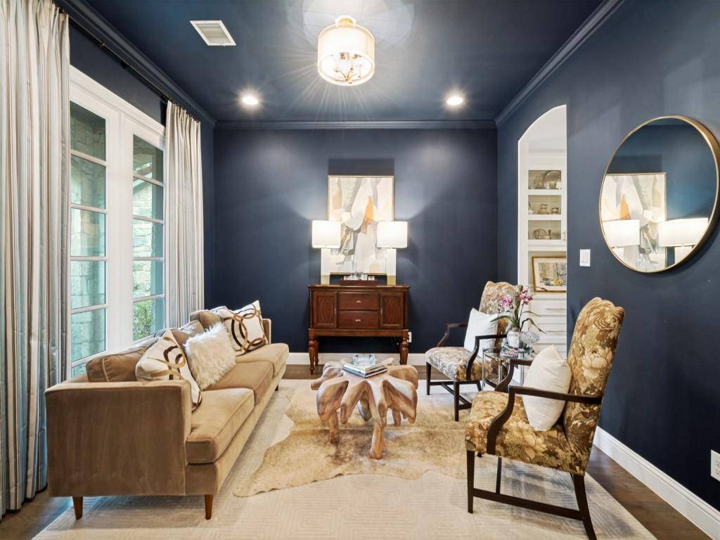 6722 Sondra Drive, Dallas, TX 75214