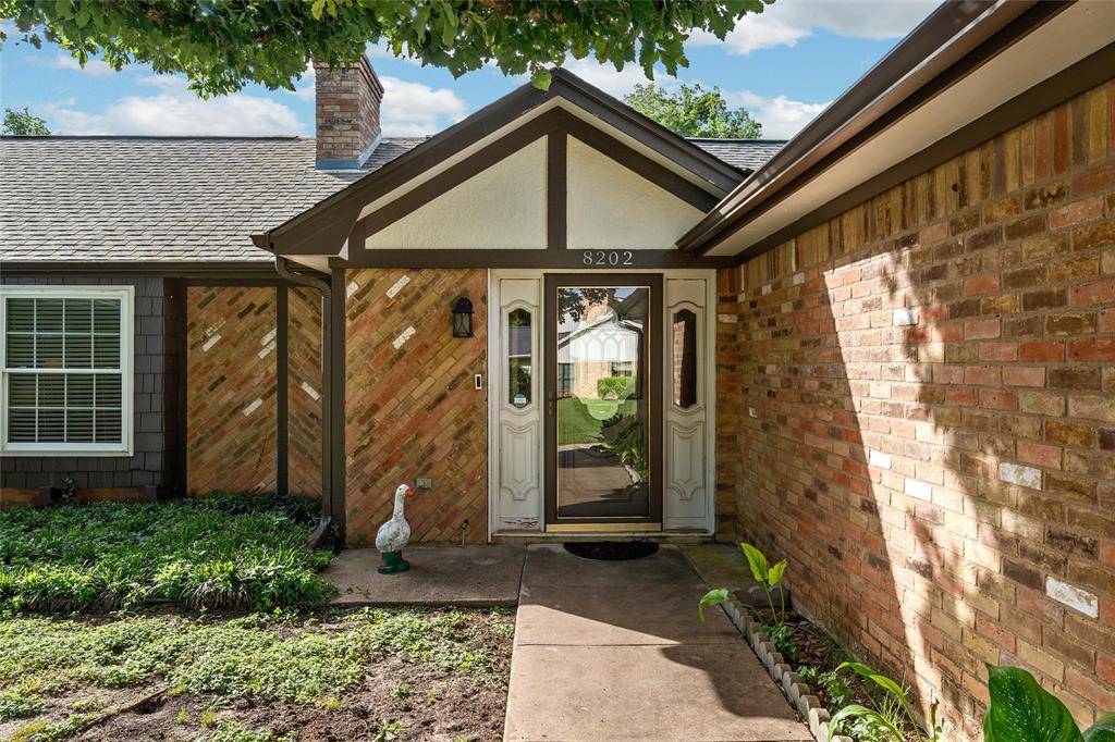 8202 Whippoorwill Drive, Woodway, TX 76712