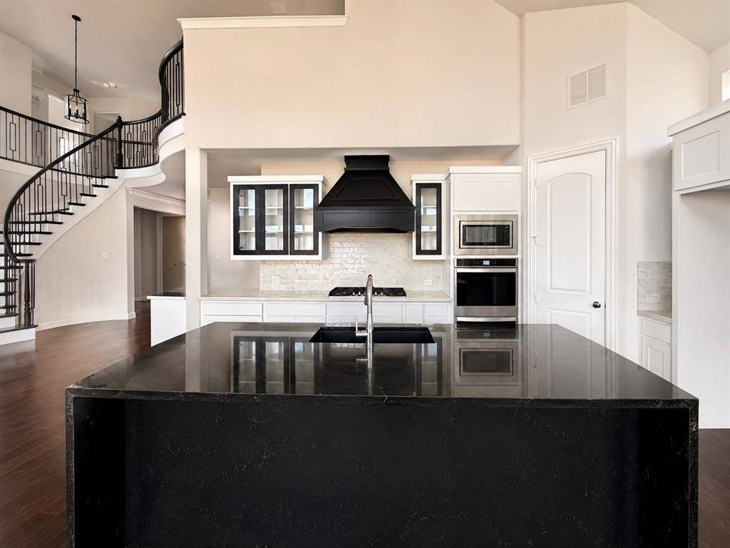2916 Fountain Park Drive, Celina, TX 75009