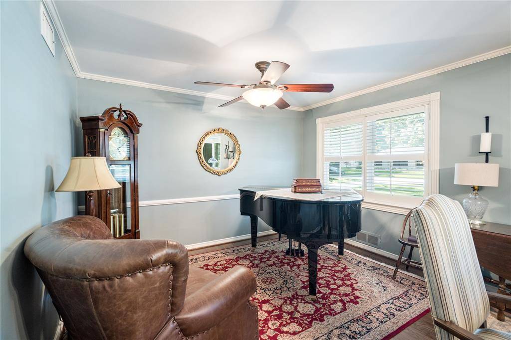 807 Clearwater Drive, Richardson, TX 75080