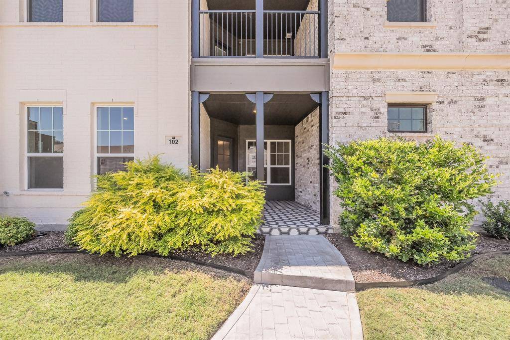 305 Sunset Lane #102, Fort Worth, TX 76114