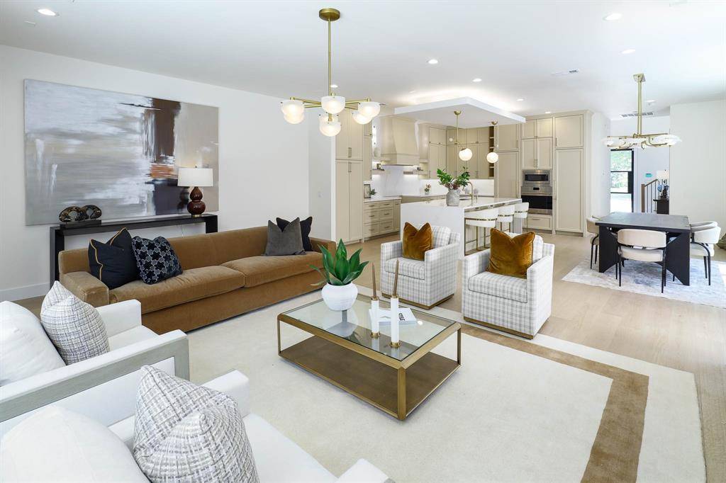 3719 W Beverly Drive, Dallas, TX 75209