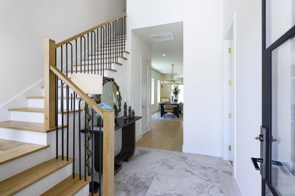 3719 W Beverly Drive, Dallas, TX 75209