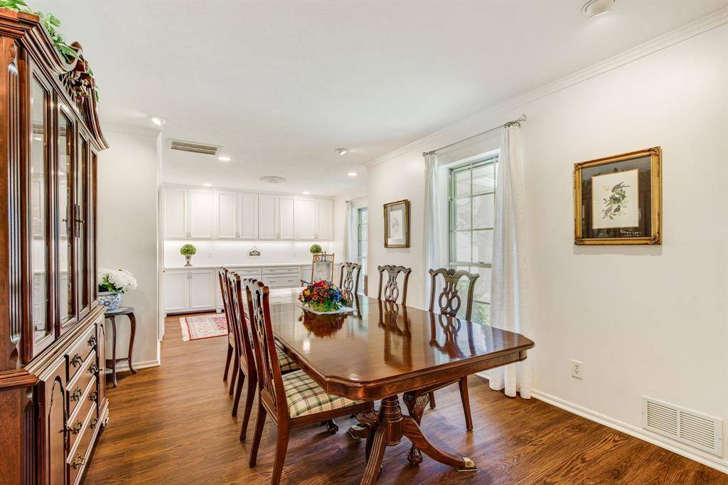331 Robin Way, Richardson, TX 75080
