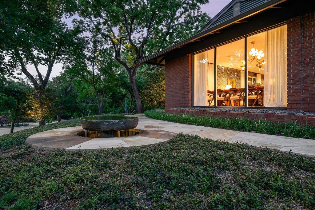 1624 Eastus Drive, Dallas, TX 75208