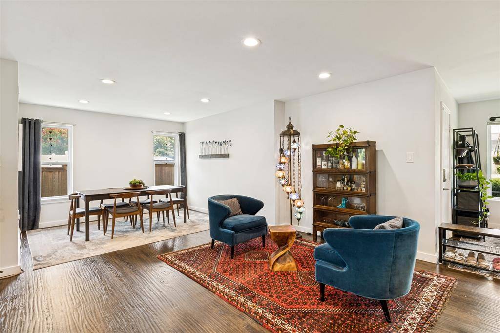 7045 Gaston Parkway, Dallas, TX 75214