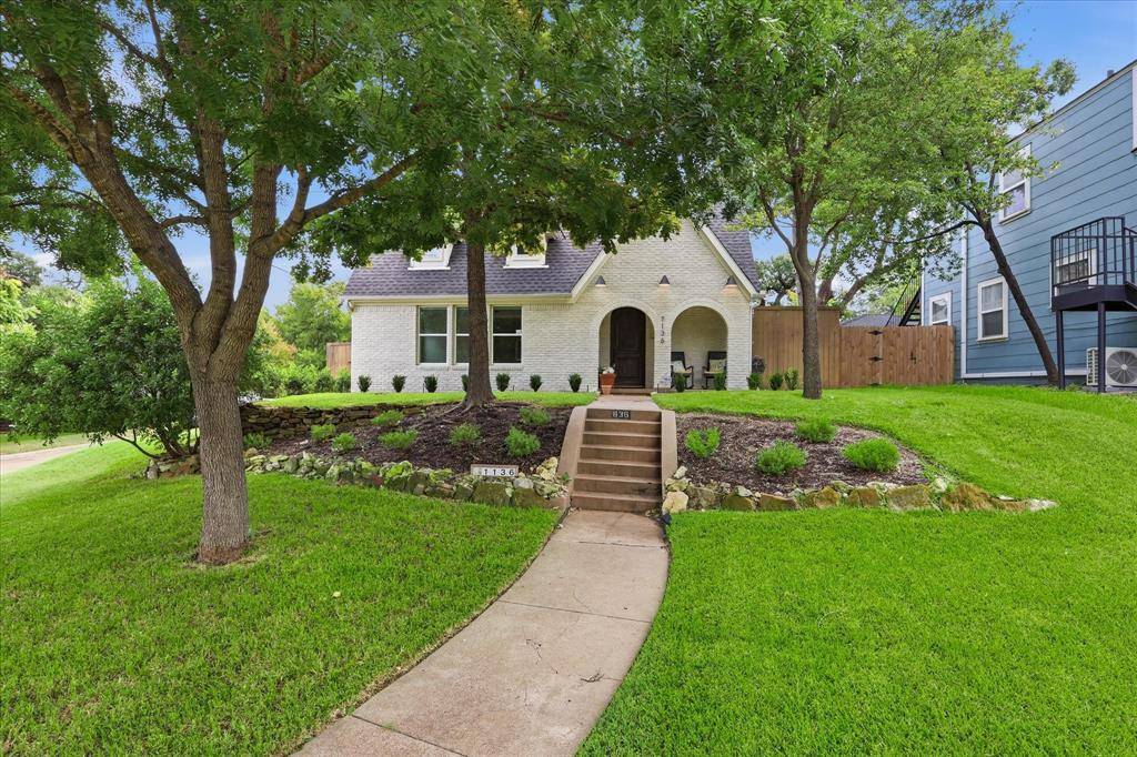 1136 Woodlawn Avenue, Dallas, TX 75208