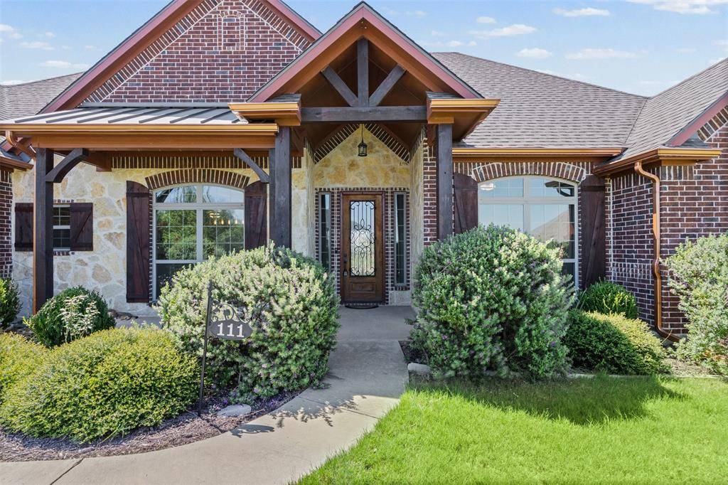 111 Crosswind Drive, Waxahachie, TX 75167