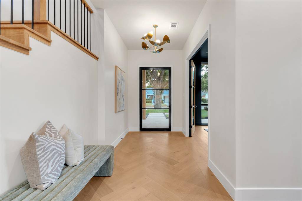 9038 Santa Clara Drive, Dallas, TX 75218