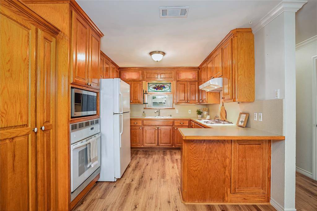 6229 Maurie Drive, Watauga, TX 76148