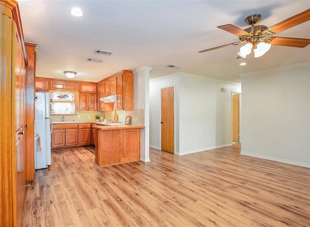 6229 Maurie Drive, Watauga, TX 76148