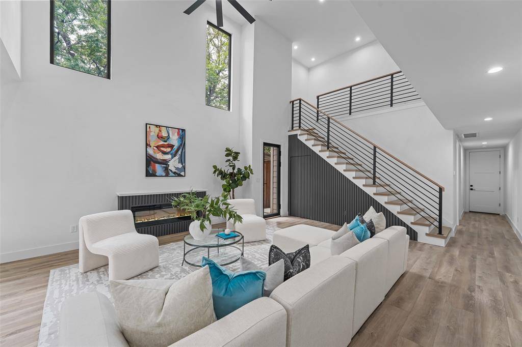 2304 Hondo, Dallas, TX 75219