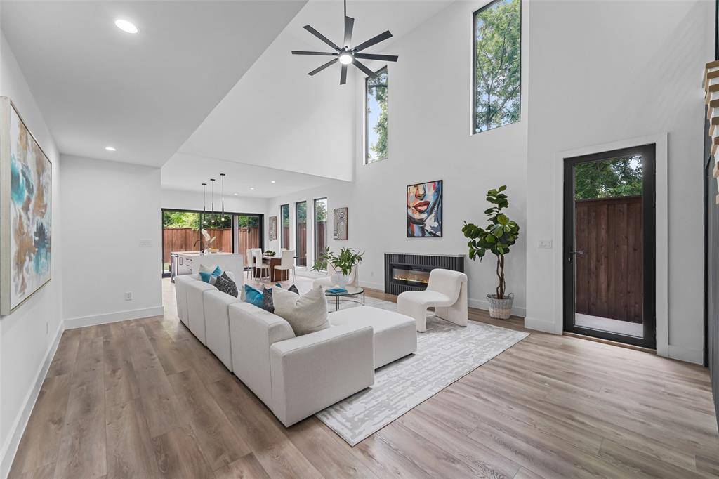 2304 Hondo, Dallas, TX 75219