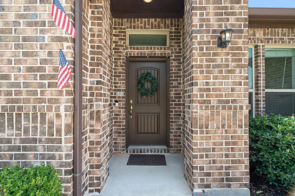 1833 Sebright Trail, Fort Worth, TX 76052