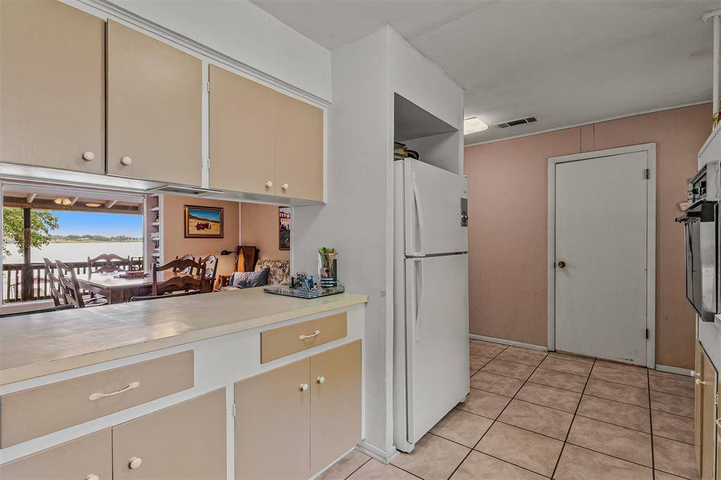 17 Shoreline Drive, Star Harbor, TX 75148