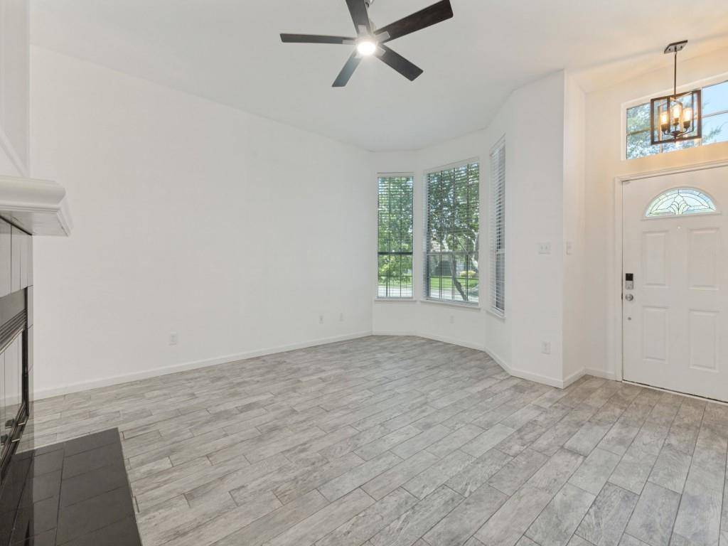 6913 Conestoga Drive, Rowlett, TX 75089