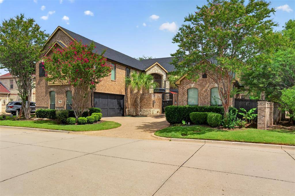 3801 Park Manor Court, Arlington, TX 76017