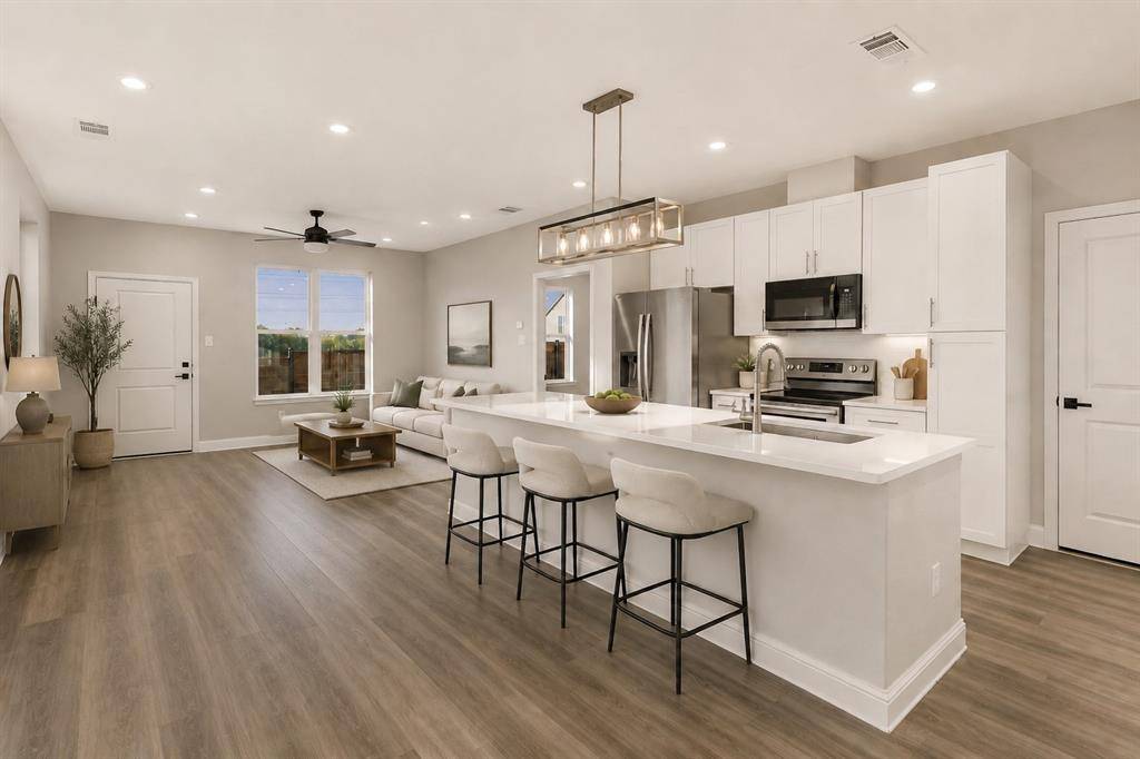 829 Premier Parkway, Grand Prairie, TX 75051