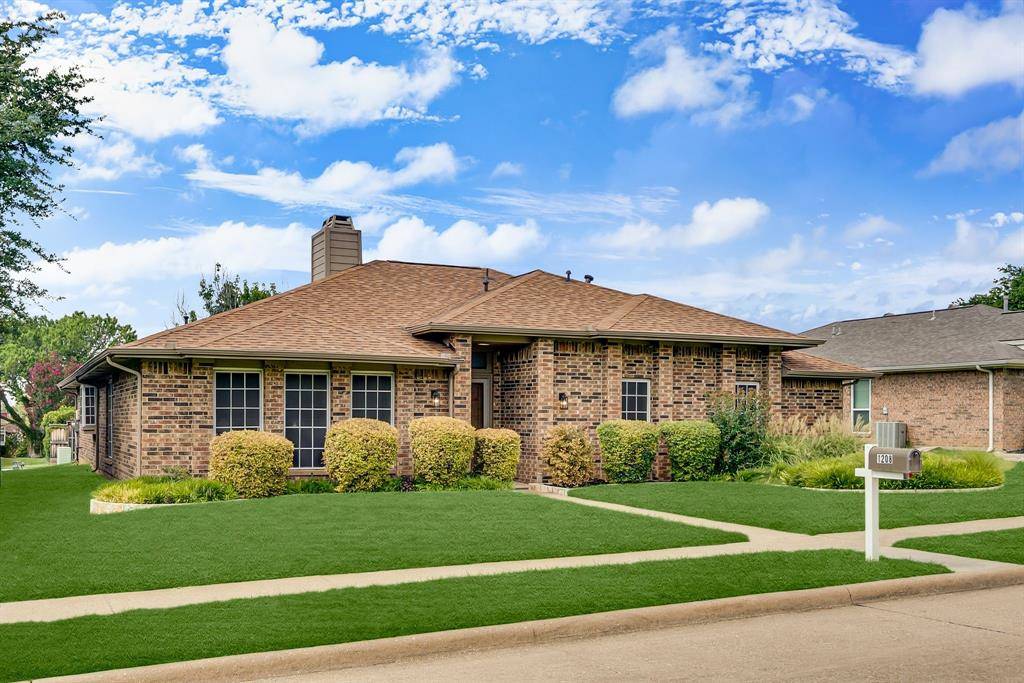 1208 Fox Hollow Drive, Carrollton, TX 75007