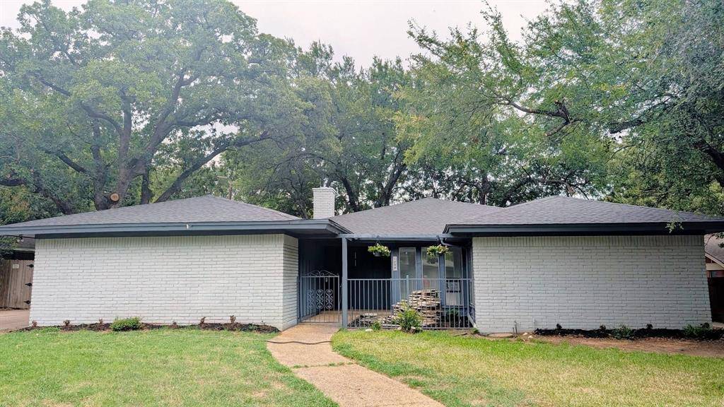 1756 Cynthia Lane, Hurst, TX 76054