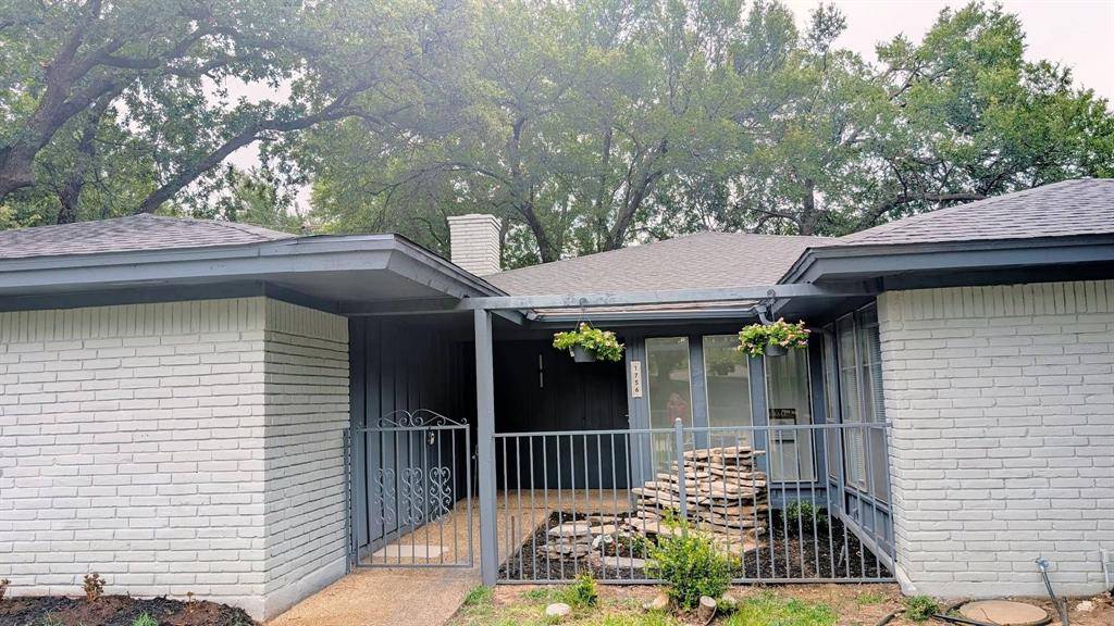 1756 Cynthia Lane, Hurst, TX 76054