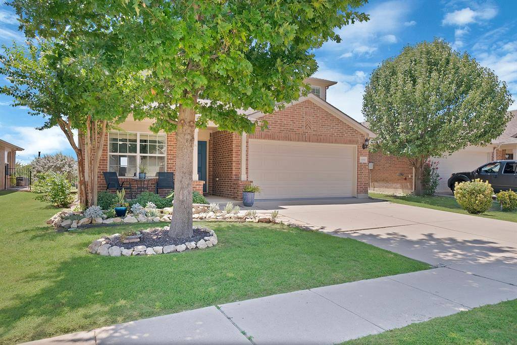 15925 Blaketree Drive, Fort Worth, TX 76177