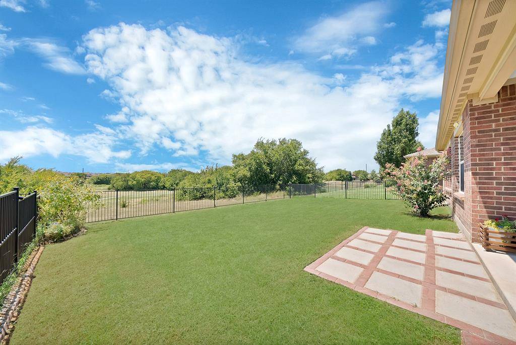 15925 Blaketree Drive, Fort Worth, TX 76177