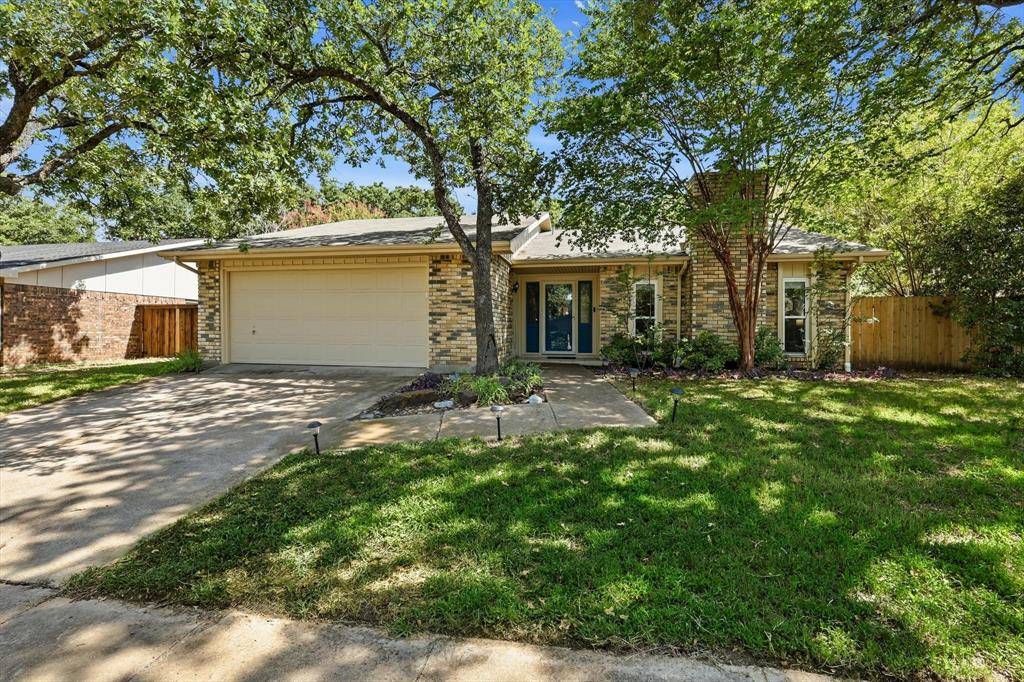 3800 Aspenwood Drive, Bedford, TX 76021
