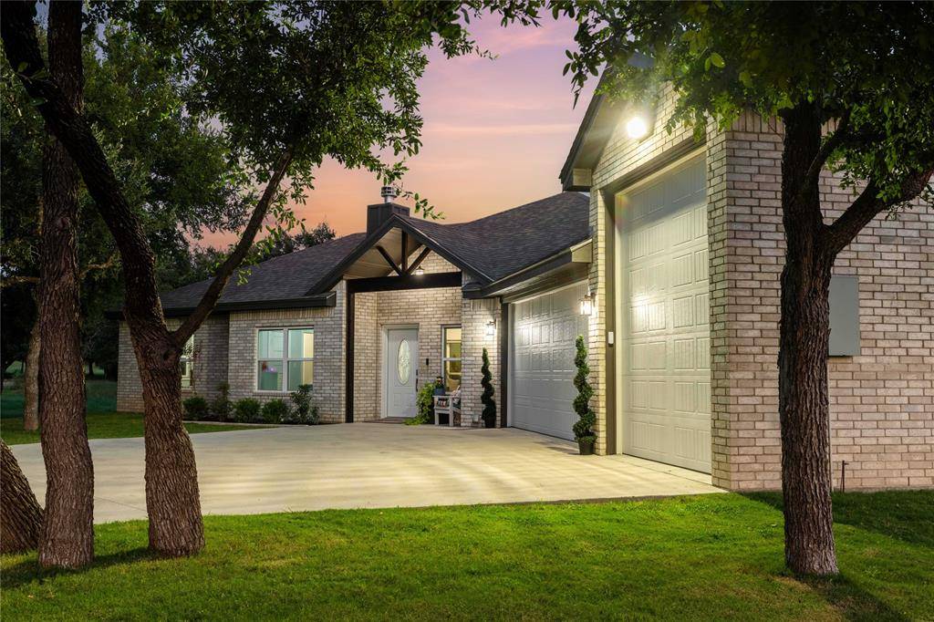 7274 Feather Bay Boulevard, Brownwood, TX 76801
