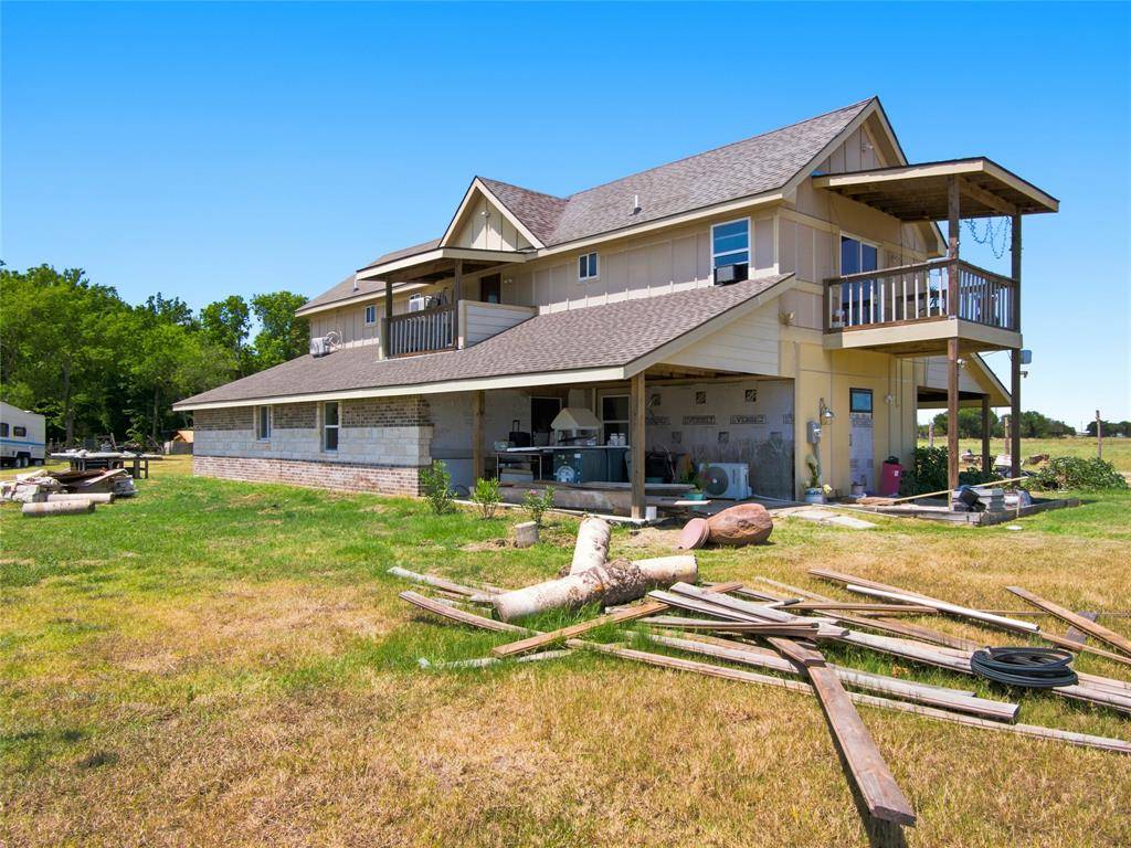 402 County Road 3422, Wills Point, TX 75169