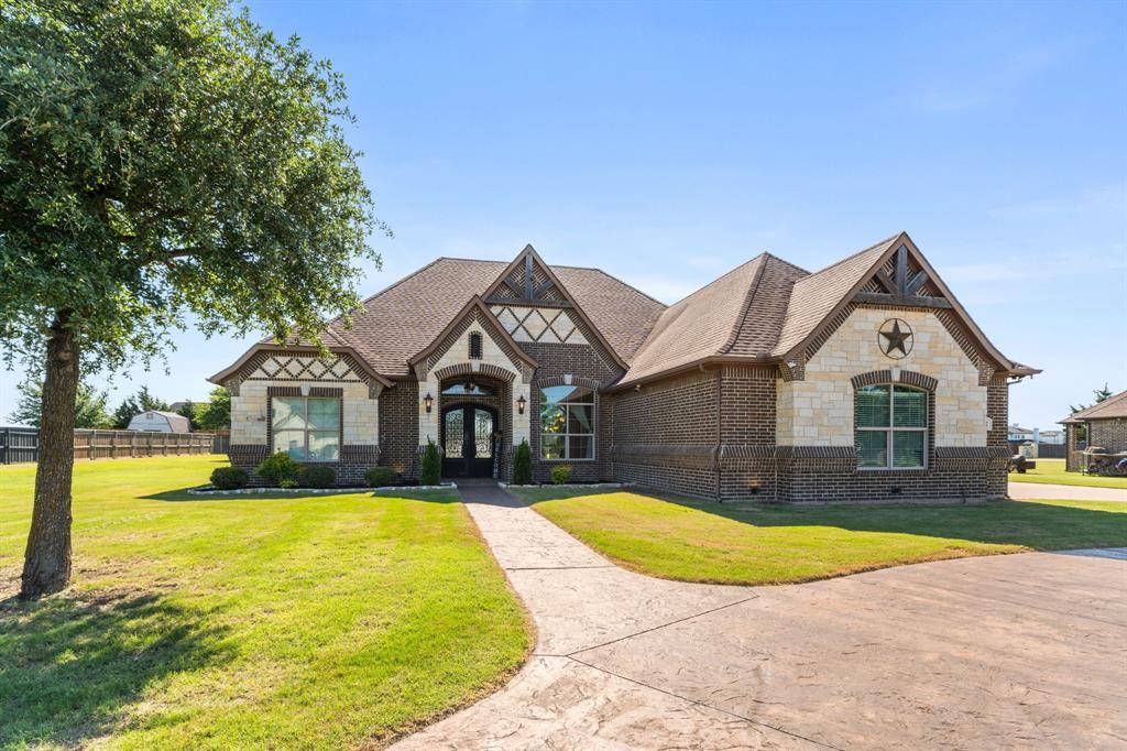 422 Rugged Drive, Red Oak, TX 75154