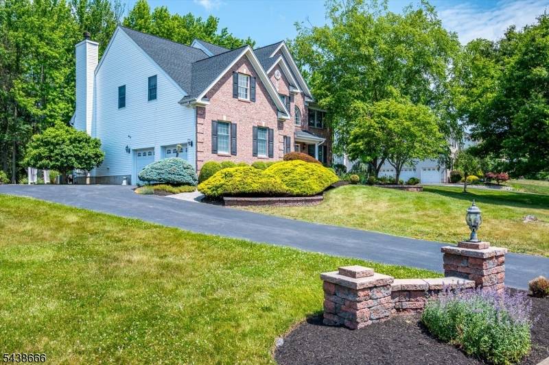21 Courtside Ln, South Brunswick Twp., NJ 08540