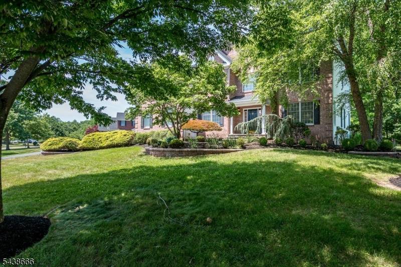 21 Courtside Ln, South Brunswick Twp., NJ 08540