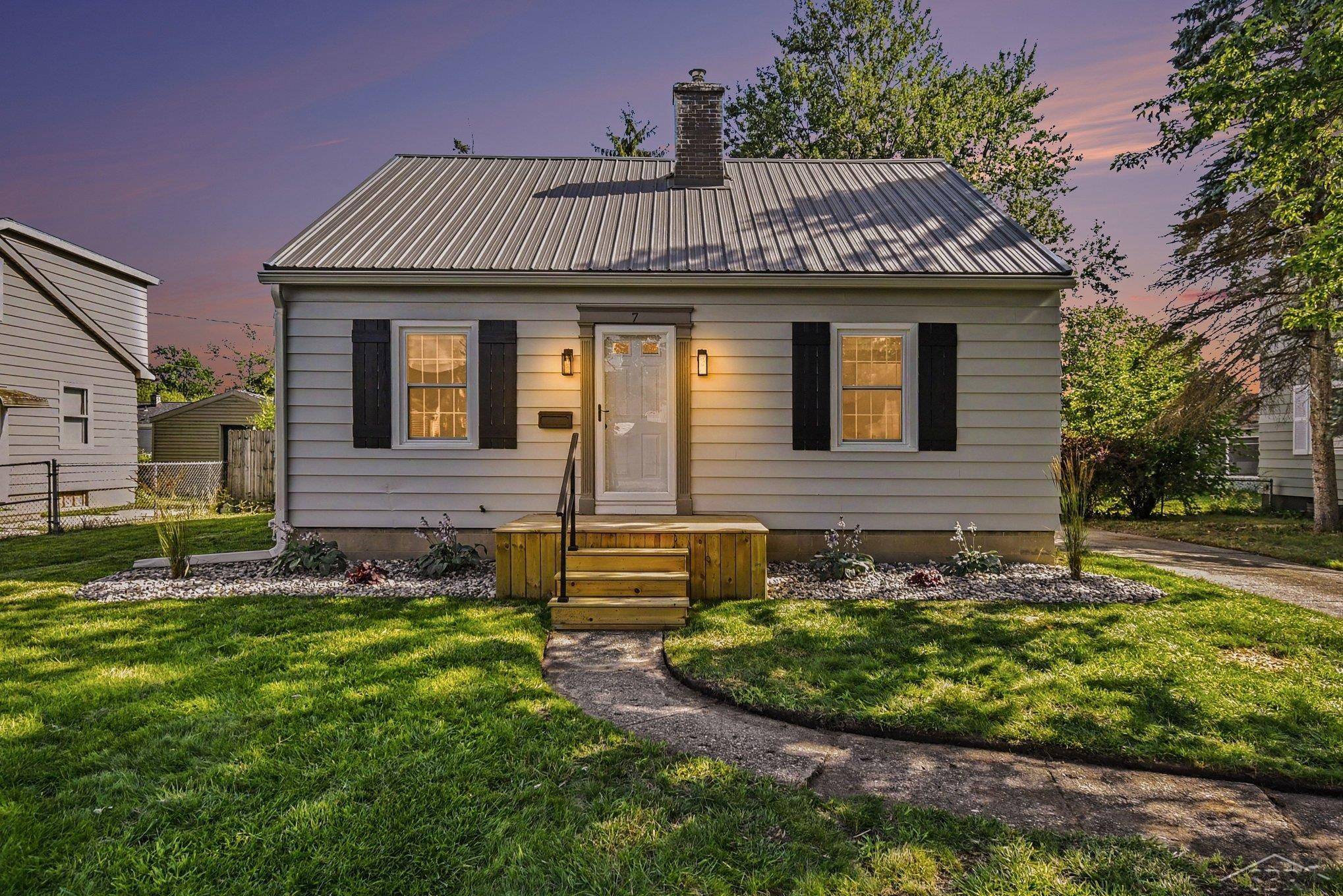 7 Southlawn CT, Saginaw, MI 48602
