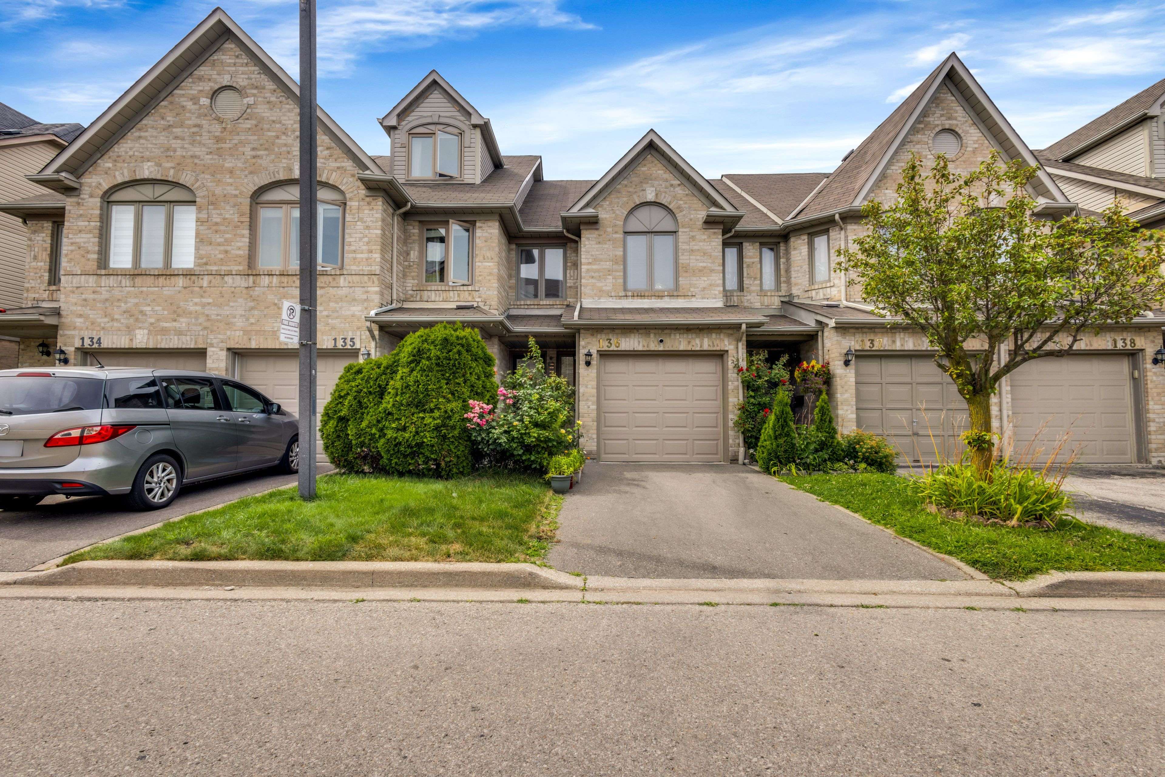1292 Sherwood Mills BLVD #136, Mississauga, ON L5V 2G8