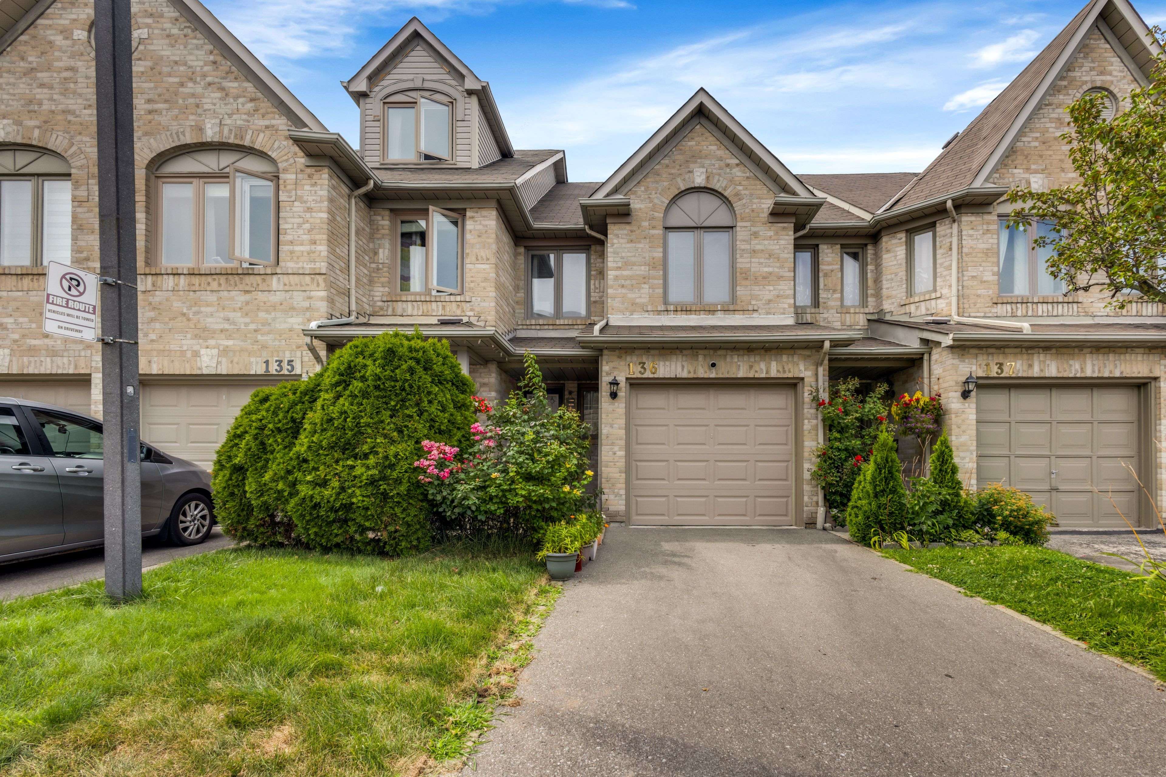 1292 Sherwood Mills BLVD #136, Mississauga, ON L5V 2G8