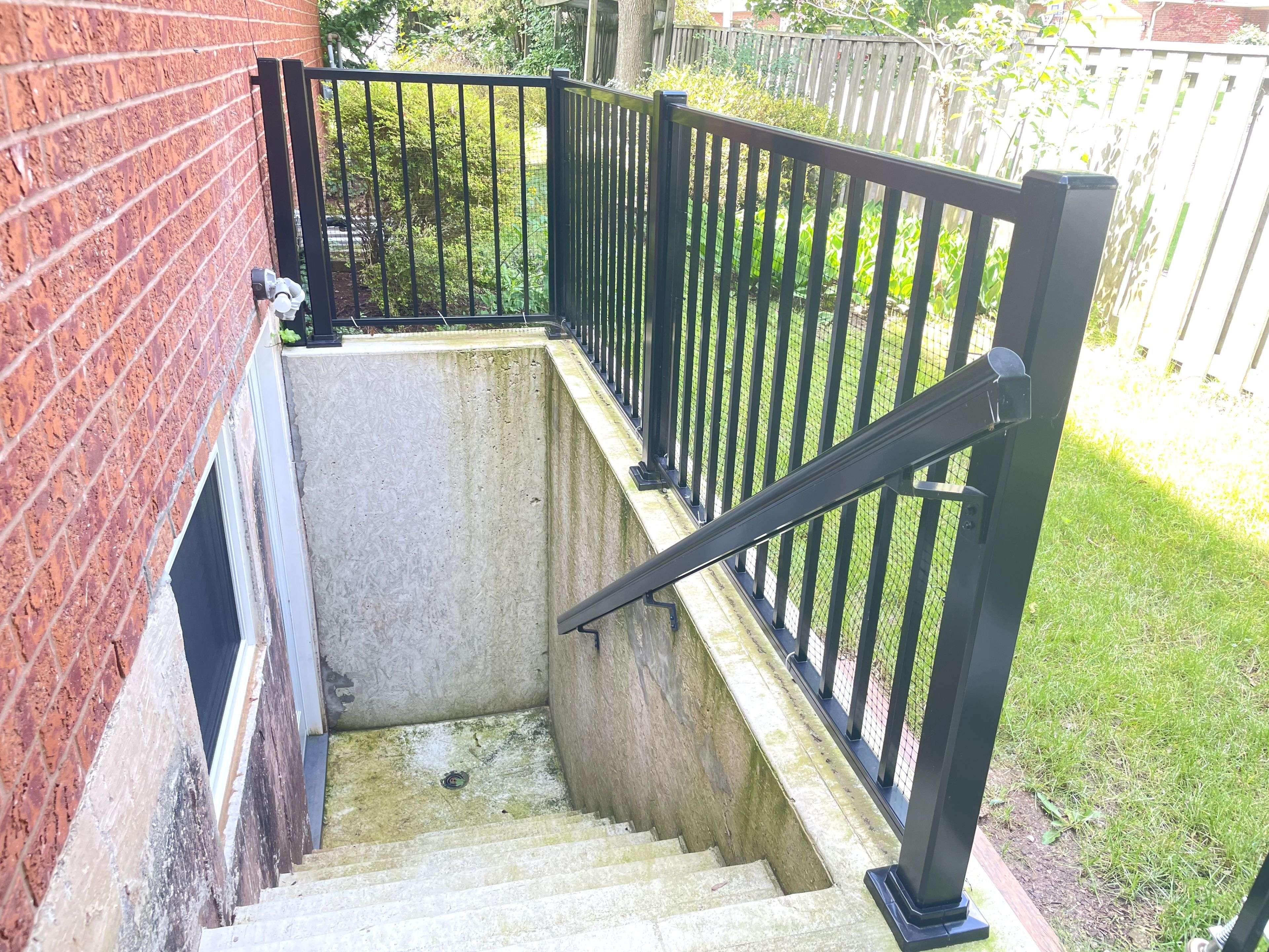 1163 Rosethorne RD #Lower, Oakville, ON L6M 1H5