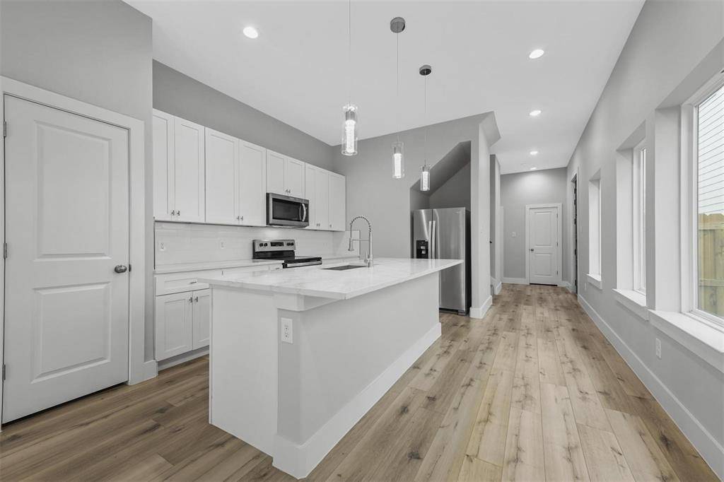 2505 Birmingham Avenue, Dallas, TX 75215