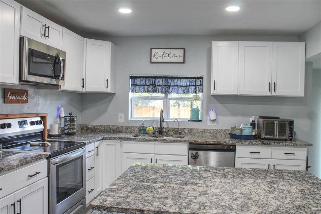 941 Central Street, Albany, TX 76430