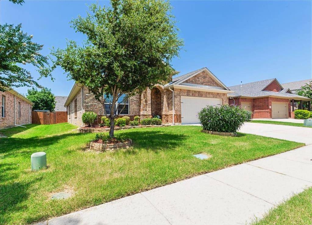 5847 Candlelight Lane, Grand Prairie, TX 75052