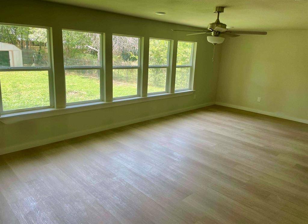 411 W Bluff, Granbury, TX 76048