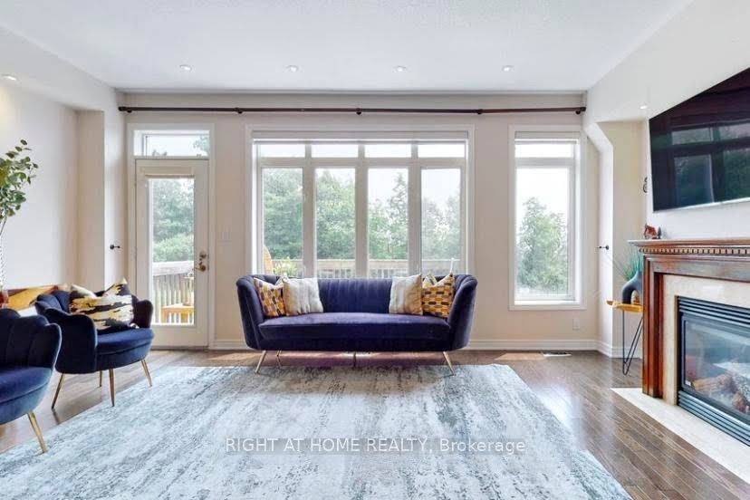1138 Woodington LN, Oakville, ON L6H 7V1