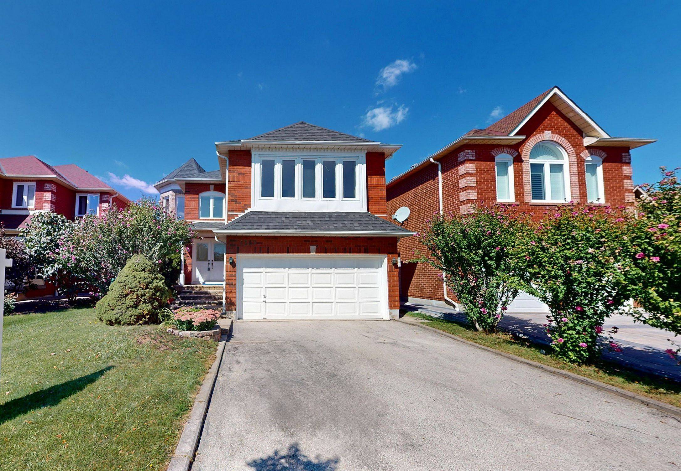 1337 Daniel Creek RD, Mississauga, ON L5V 1V3