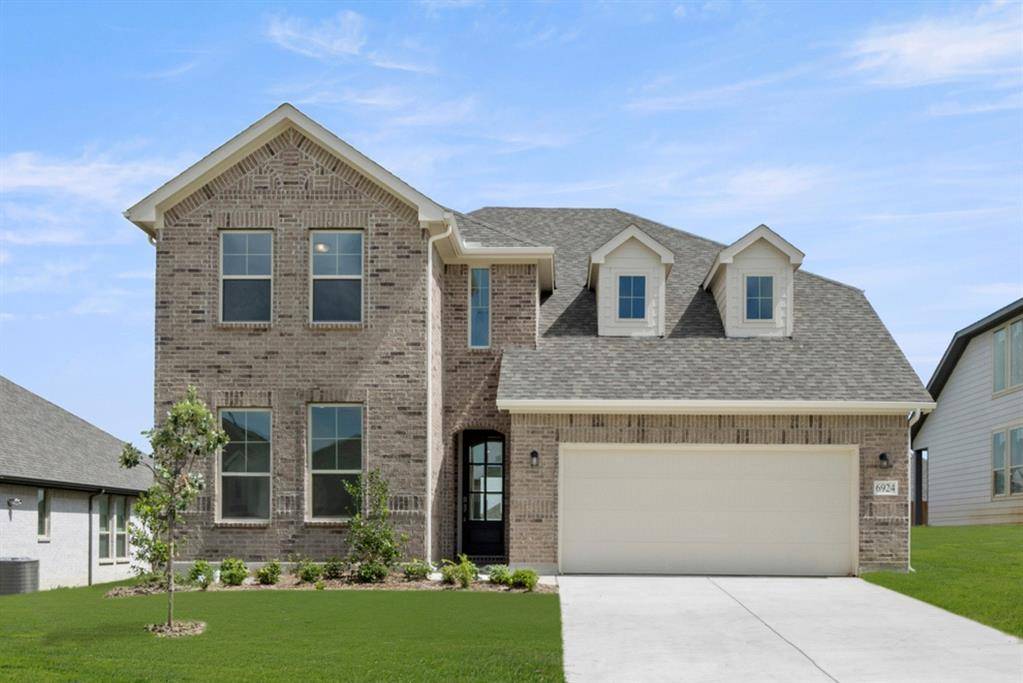 1327 Ackerman Street, Royse City, TX 75189