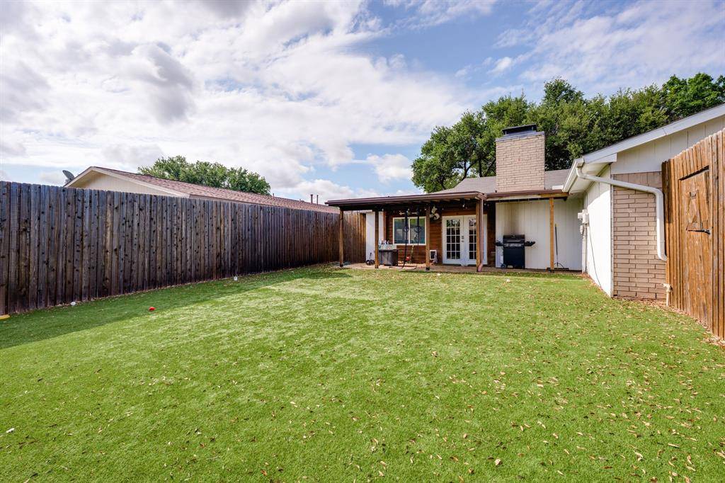5033 Stanley Drive, The Colony, TX 75056