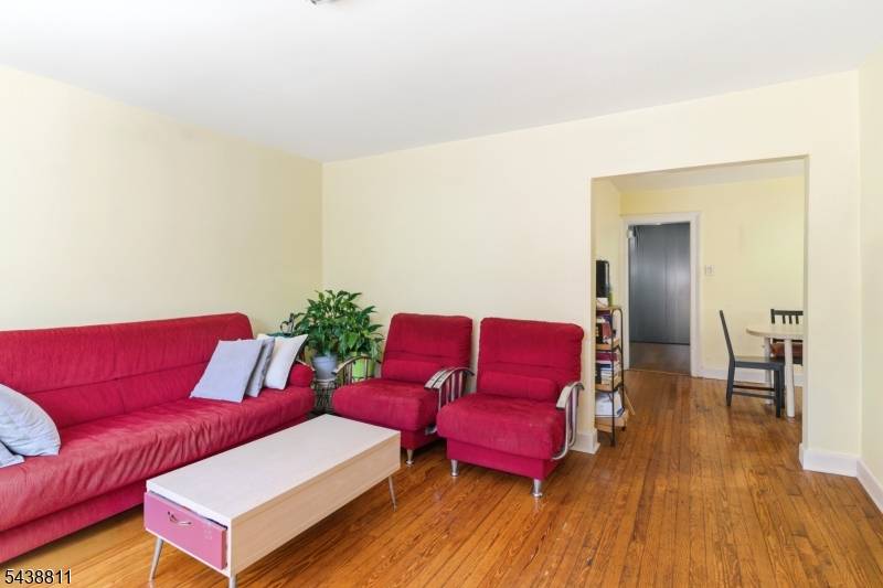 164 Hopkins Ave, Jersey City, NJ 07306