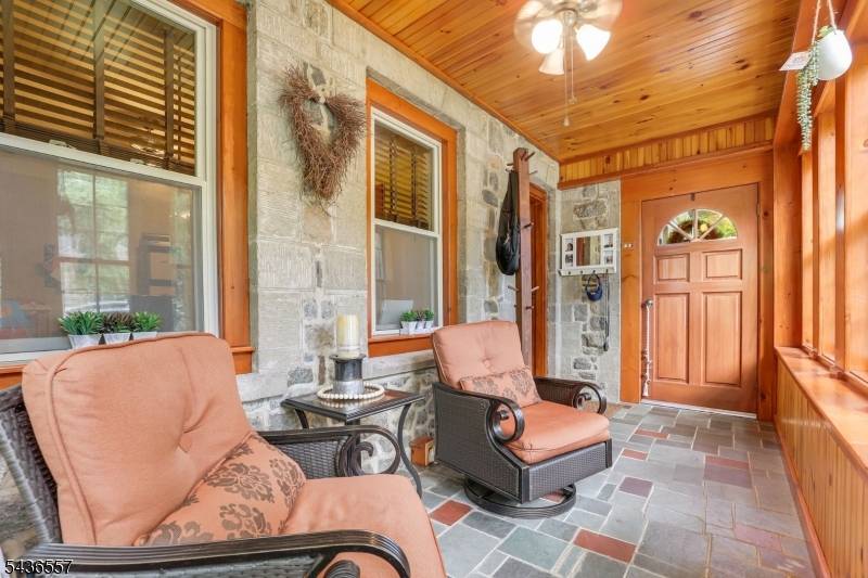 26 Maple Rd, Ringwood Boro, NJ 07456