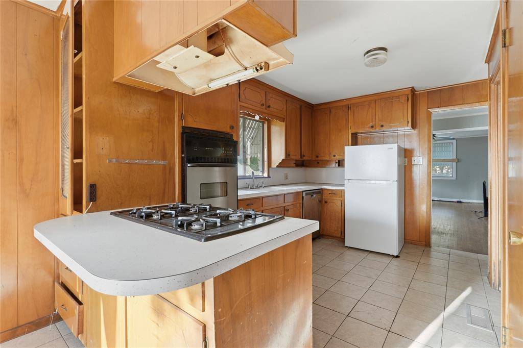 2204 Tierney Road, Fort Worth, TX 76112