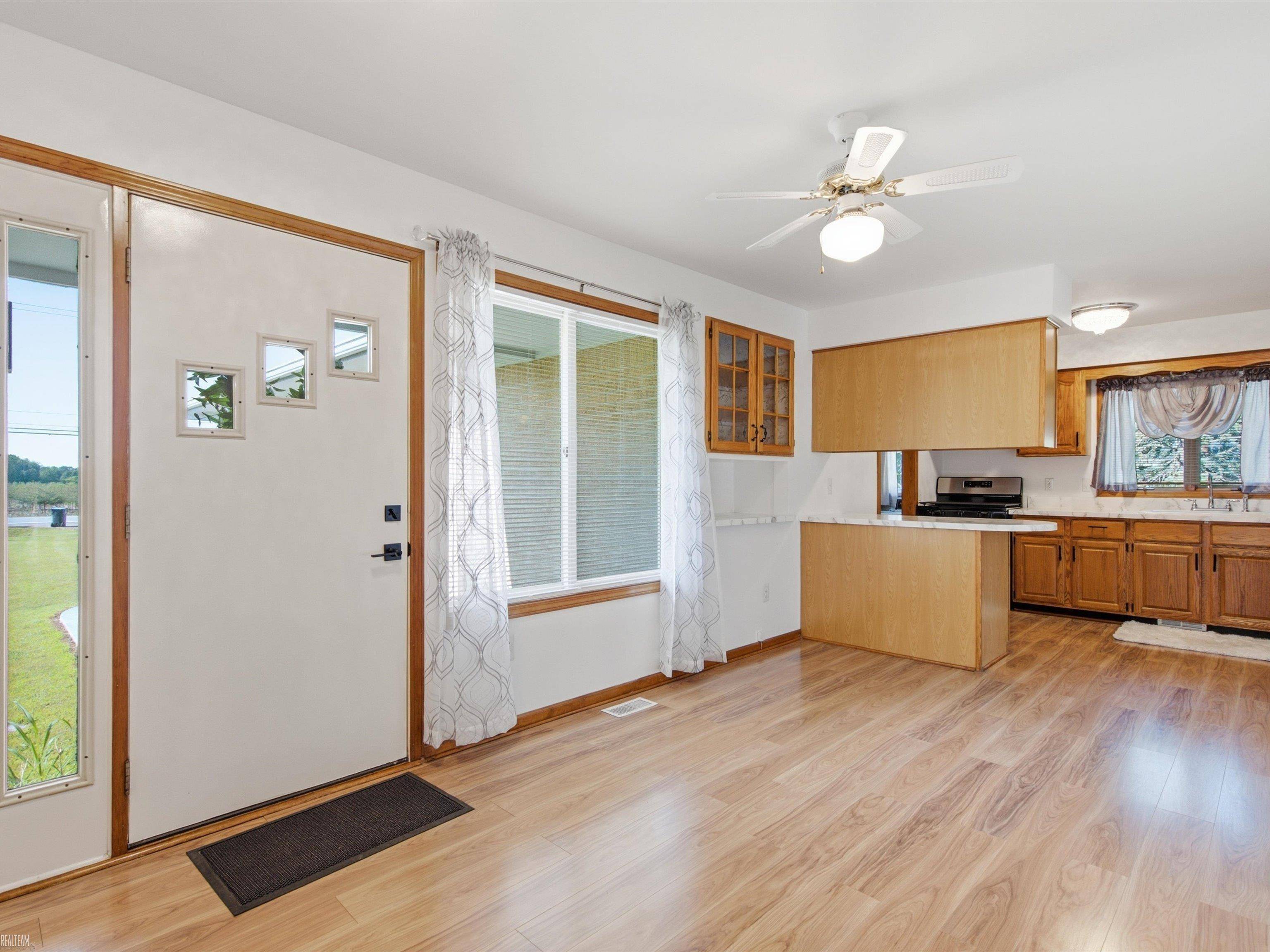 33133 32 Mile RD, Richmond, MI 48062